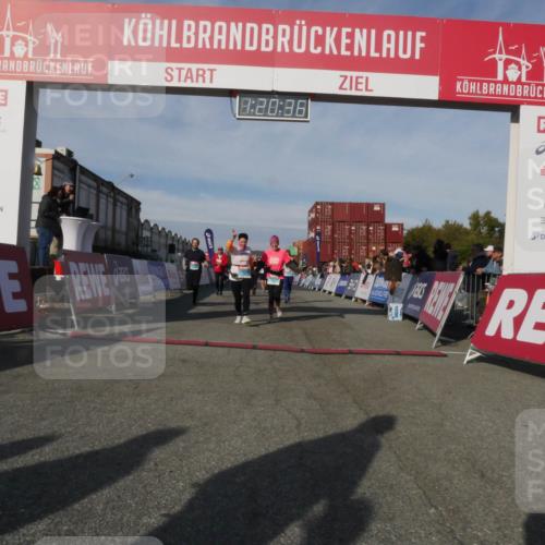 03.10.2025 - Köhlbrandbrückenlauf Matties Gatica Varas http://msf.ph/oto/9168992 03.10.2025 10:20:38 Ziel 1051, 1538, 1650, 1651, 1664, 1804, 1911, 1912, 2424, 2460, 2617, 3562, 3669 meine-sportfotos.de