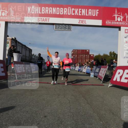 03.10.2025 - Köhlbrandbrückenlauf Matties Gatica Varas http://msf.ph/oto/9168994 03.10.2025 10:20:39 Ziel 1051, 1538, 1650, 1651, 1664, 1804, 1911, 1912, 2424, 2460, 2617, 3562, 3669 meine-sportfotos.de