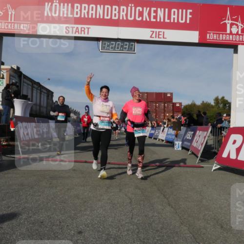03.10.2025 - Köhlbrandbrückenlauf Matties Gatica Varas http://msf.ph/oto/9168995 03.10.2025 10:20:39 Ziel 1051, 1538, 1650, 1651, 1664, 1804, 1911, 1912, 2424, 2460, 2617, 3562, 3669 meine-sportfotos.de