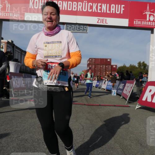 03.10.2025 - Köhlbrandbrückenlauf Matties Gatica Varas http://msf.ph/oto/9168997 03.10.2025 10:20:41 Ziel 1051, 1538, 1650, 1651, 1664, 1911, 2023, 2424, 2460, 2617, 3562 meine-sportfotos.de