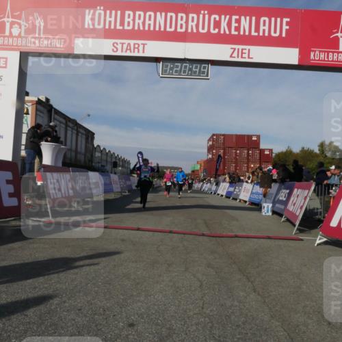 03.10.2025 - Köhlbrandbrückenlauf Matties Gatica Varas http://msf.ph/oto/9169016 03.10.2025 10:20:51 Ziel 1561, 1562, 1618, 1971, 2023, 2817, 3030, 3636, 3783 meine-sportfotos.de