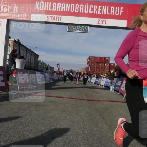 03.10.2025 - Köhlbrandbrückenlauf Matties Gatica Varas http://msf.ph/oto/9169028 03.10.2025 10:20:56 Ziel 1561, 1562, 1618, 1971, 2012, 2033, 2082, 2128, 2142, 2817, 3030, 3617 meine-sportfotos.de