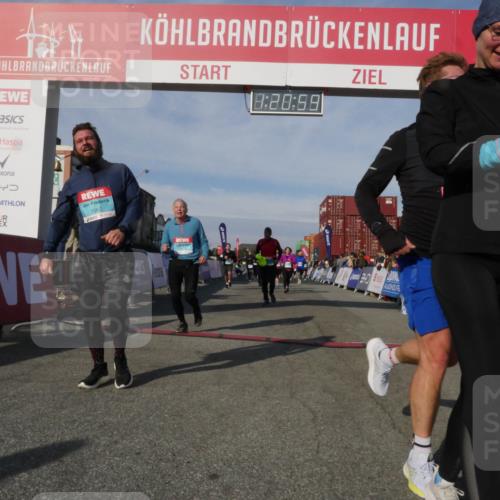 03.10.2025 - Köhlbrandbrückenlauf Matties Gatica Varas http://msf.ph/oto/9169038 03.10.2025 10:21:01 Ziel 1463, 1607, 1706, 1846, 1965, 2012, 2033, 2082, 2128, 2142, 2362, 2416, 2512, 2817, 2969, 2977, 2978, 3030, 3148, 3215, 3617, 3755, 3757, 3758 meine-sportfotos.de