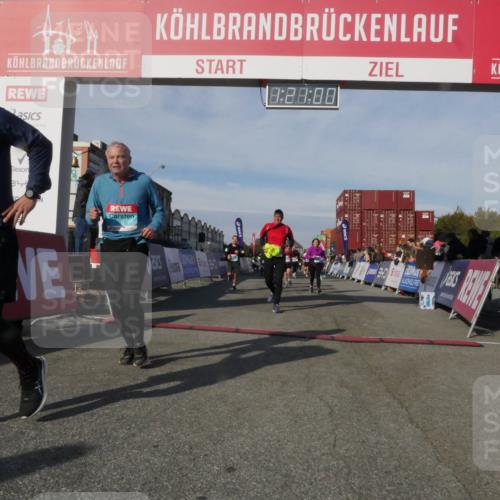 03.10.2025 - Köhlbrandbrückenlauf Matties Gatica Varas http://msf.ph/oto/9169040 03.10.2025 10:21:02 Ziel 1463, 1607, 1706, 1846, 1965, 2012, 2033, 2082, 2128, 2142, 2362, 2416, 2512, 2720, 2721, 2969, 2977, 2978, 3030, 3148, 3215, 3617, 3755, 3757, 3758, 3772 meine-sportfotos.de