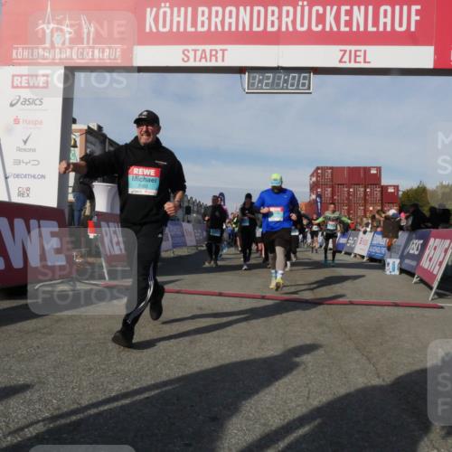 03.10.2025 - Köhlbrandbrückenlauf Matties Gatica Varas http://msf.ph/oto/9169052 03.10.2025 10:21:08 Ziel 1463, 1607, 1609, 1667, 1706, 1846, 1965, 2076, 2142, 2200, 2362, 2416, 2456, 2512, 2720, 2721, 2943, 2969, 2977, 2978, 3148, 3215, 3306, 3408, 3755, 3757, 3758, 3772 meine-sportfotos.de