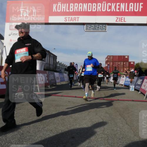 03.10.2025 - Köhlbrandbrückenlauf Matties Gatica Varas http://msf.ph/oto/9169053 03.10.2025 10:21:08 Ziel 1463, 1607, 1609, 1667, 1706, 1846, 1965, 2076, 2142, 2200, 2362, 2416, 2456, 2512, 2720, 2721, 2943, 2969, 2977, 2978, 3148, 3215, 3306, 3408, 3755, 3757, 3758, 3772 meine-sportfotos.de