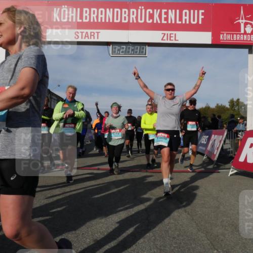 03.10.2025 - Köhlbrandbrückenlauf Matties Gatica Varas http://msf.ph/oto/9169063 03.10.2025 10:21:13 Ziel 1463, 1607, 1609, 1667, 1965, 2076, 2200, 2362, 2415, 2456, 2720, 2721, 2943, 3306, 3408, 3772 meine-sportfotos.de