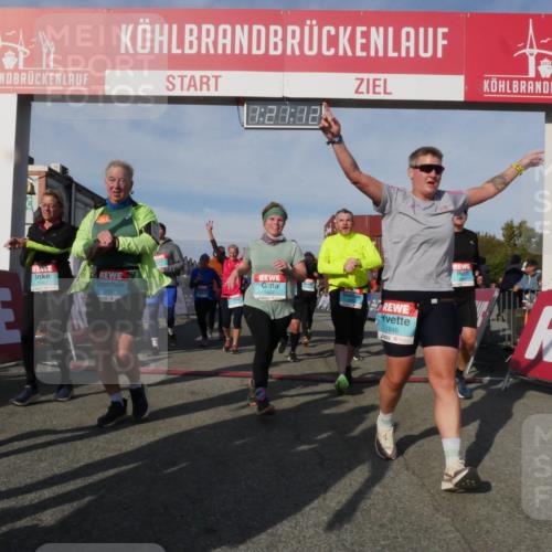 03.10.2025 - Köhlbrandbrückenlauf Matties Gatica Varas http://msf.ph/oto/9169064 03.10.2025 10:21:14 Ziel 1609, 1667, 1757, 2076, 2200, 2350, 2415, 2456, 2720, 2721, 2897, 2943, 3306, 3408, 3772 meine-sportfotos.de