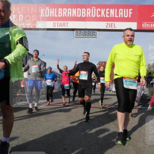 03.10.2025 - Köhlbrandbrückenlauf Matties Gatica Varas http://msf.ph/oto/9169067 03.10.2025 10:21:15 Ziel 1609, 1667, 1757, 2076, 2119, 2200, 2350, 2369, 2415, 2456, 2897, 2943, 3306, 3408 meine-sportfotos.de