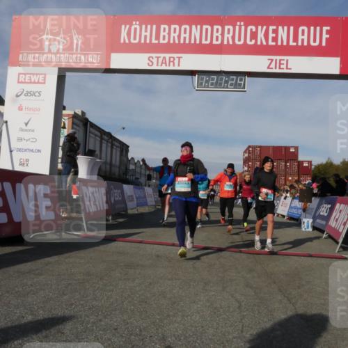 03.10.2025 - Köhlbrandbrückenlauf Matties Gatica Varas http://msf.ph/oto/9169089 03.10.2025 10:21:26 Ziel 1757, 1899, 1992, 2068, 2119, 2154, 2350, 2369, 2616, 2622, 2897, 3116, 3259, 3839 meine-sportfotos.de
