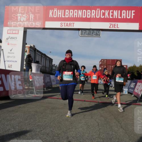 03.10.2025 - Köhlbrandbrückenlauf Matties Gatica Varas http://msf.ph/oto/9169090 03.10.2025 10:21:26 Ziel 1757, 1899, 1992, 2068, 2119, 2154, 2350, 2369, 2616, 2622, 2897, 3116, 3259, 3839 meine-sportfotos.de