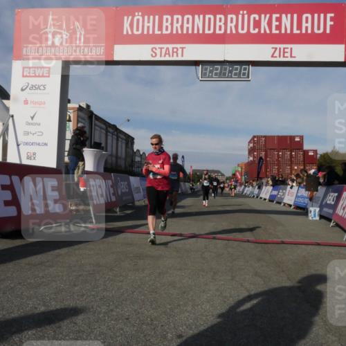 03.10.2025 - Köhlbrandbrückenlauf Matties Gatica Varas http://msf.ph/oto/9169097 03.10.2025 10:21:30 Ziel 1252, 1899, 1992, 2068, 2137, 2154, 2210, 2616, 2622, 3116, 3259 meine-sportfotos.de