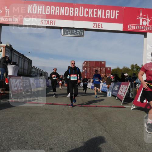 03.10.2025 - Köhlbrandbrückenlauf Matties Gatica Varas http://msf.ph/oto/9169111 03.10.2025 10:21:36 Ziel 1252, 1483, 1992, 2053, 2137, 2210, 2255, 2616, 2622, 3116, 3259, 3535, 3536, 3537, 3538 meine-sportfotos.de