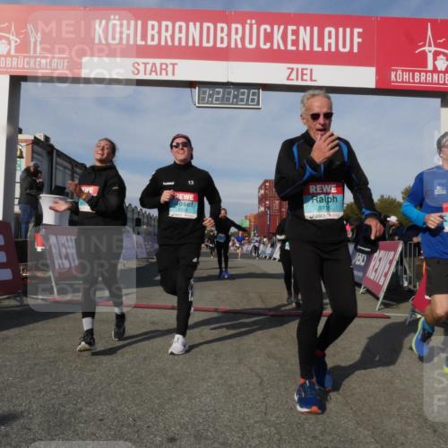 03.10.2025 - Köhlbrandbrückenlauf Matties Gatica Varas http://msf.ph/oto/9169115 03.10.2025 10:21:38 Ziel 1252, 1483, 2053, 2137, 2210, 2255, 2439, 2622, 3535, 3536, 3537, 3538 meine-sportfotos.de