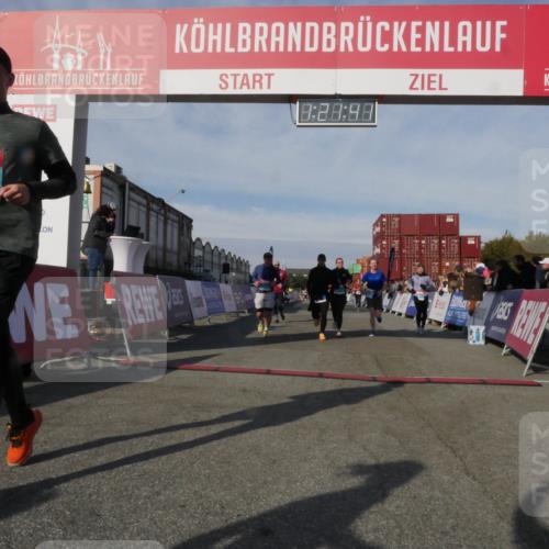 03.10.2025 - Köhlbrandbrückenlauf Matties Gatica Varas http://msf.ph/oto/9169124 03.10.2025 10:21:42 Ziel 1483, 2053, 2143, 2164, 2174, 2255, 2439, 2524, 3535, 3536, 3537, 3538 meine-sportfotos.de