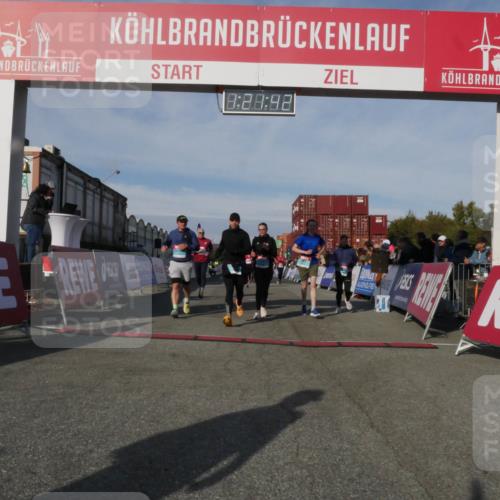03.10.2025 - Köhlbrandbrückenlauf Matties Gatica Varas http://msf.ph/oto/9169126 03.10.2025 10:21:43 Ziel 1483, 2053, 2143, 2164, 2174, 2255, 2439, 2524, 3535, 3536, 3537, 3538 meine-sportfotos.de