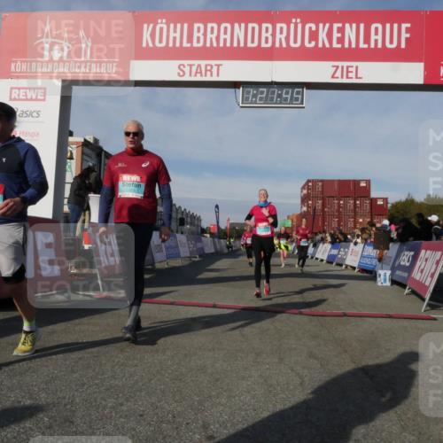 03.10.2025 - Köhlbrandbrückenlauf Matties Gatica Varas http://msf.ph/oto/9169134 03.10.2025 10:21:47 Ziel 2016, 2097, 2143, 2164, 2174, 2194, 2235, 2255, 2439, 2524 meine-sportfotos.de