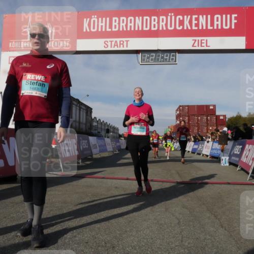 03.10.2025 - Köhlbrandbrückenlauf Matties Gatica Varas http://msf.ph/oto/9169136 03.10.2025 10:21:48 Ziel 2016, 2097, 2143, 2164, 2174, 2194, 2235, 2439, 2524 meine-sportfotos.de