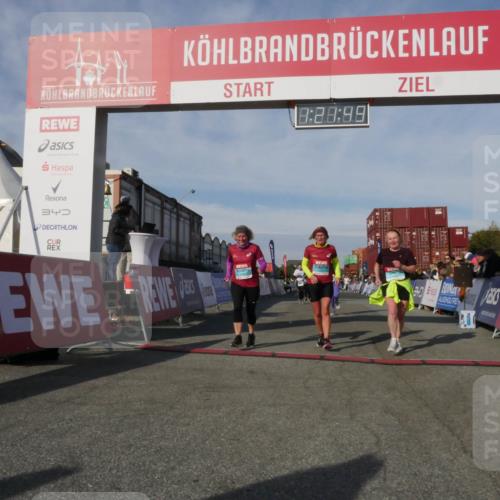 03.10.2025 - Köhlbrandbrückenlauf Matties Gatica Varas http://msf.ph/oto/9169141 03.10.2025 10:21:51 Ziel 2016, 2097, 2143, 2164, 2174, 2194, 2235, 2309, 2524, 3693, 3694 meine-sportfotos.de