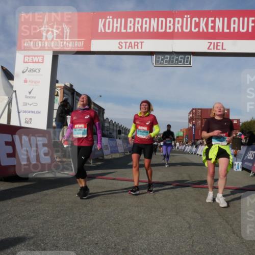 03.10.2025 - Köhlbrandbrückenlauf Matties Gatica Varas http://msf.ph/oto/9169143 03.10.2025 10:21:52 Ziel 2016, 2097, 2194, 2235, 2309, 2524, 3693, 3694 meine-sportfotos.de