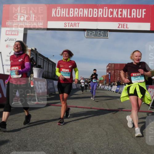 03.10.2025 - Köhlbrandbrückenlauf Matties Gatica Varas http://msf.ph/oto/9169144 03.10.2025 10:21:52 Ziel 2016, 2097, 2194, 2235, 2309, 2524, 3693, 3694 meine-sportfotos.de
