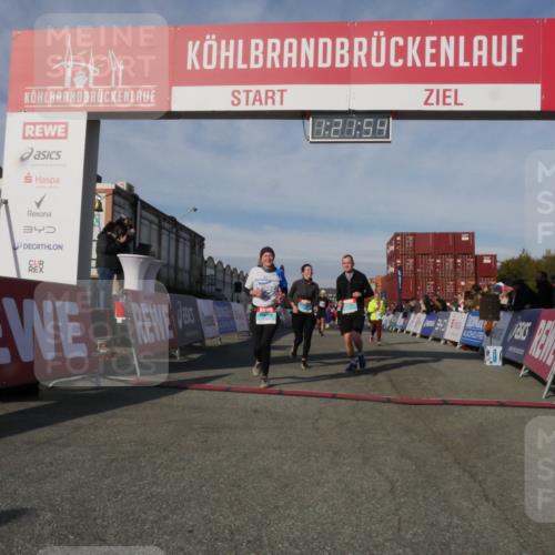 03.10.2025 - Köhlbrandbrückenlauf Matties Gatica Varas http://msf.ph/oto/9169151 03.10.2025 10:21:56 Ziel 1049, 1467, 1740, 1976, 2016, 2022, 2097, 2194, 2235, 2298, 2309, 2414, 3570, 3660, 3661, 3662, 3693, 3694 meine-sportfotos.de