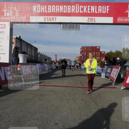 03.10.2025 - Köhlbrandbrückenlauf Matties Gatica Varas http://msf.ph/oto/9169159 03.10.2025 10:22:00 Ziel 1049, 1467, 1740, 1976, 1977, 2022, 2065, 2114, 2298, 2309, 2327, 2414, 3570, 3660, 3661, 3662, 3693, 3694 meine-sportfotos.de