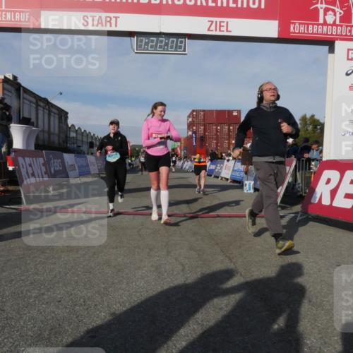 03.10.2025 - Köhlbrandbrückenlauf Matties Gatica Varas http://msf.ph/oto/9169181 03.10.2025 10:22:11 Ziel 1669, 1951, 1977, 1984, 2065, 2071, 2114, 2304, 3114, 3279, 3509, 3777 meine-sportfotos.de