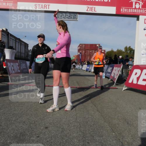 03.10.2025 - Köhlbrandbrückenlauf Matties Gatica Varas http://msf.ph/oto/9169184 03.10.2025 10:22:12 Ziel 1669, 1951, 1984, 2065, 2071, 2304, 3114, 3279, 3509, 3777 meine-sportfotos.de