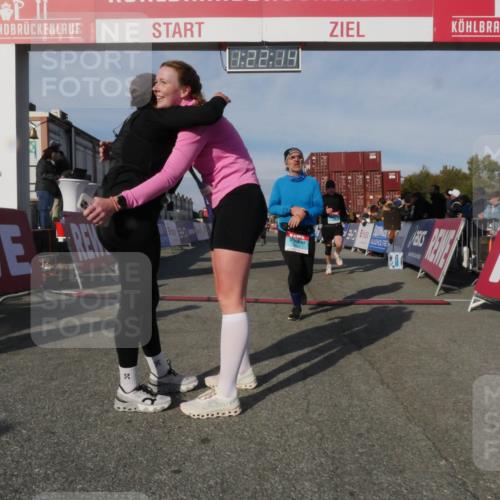 03.10.2025 - Köhlbrandbrückenlauf Matties Gatica Varas http://msf.ph/oto/9169190 03.10.2025 10:22:15 Ziel 1669, 1951, 1984, 2071, 2304, 3114, 3279, 3509, 3777 meine-sportfotos.de
