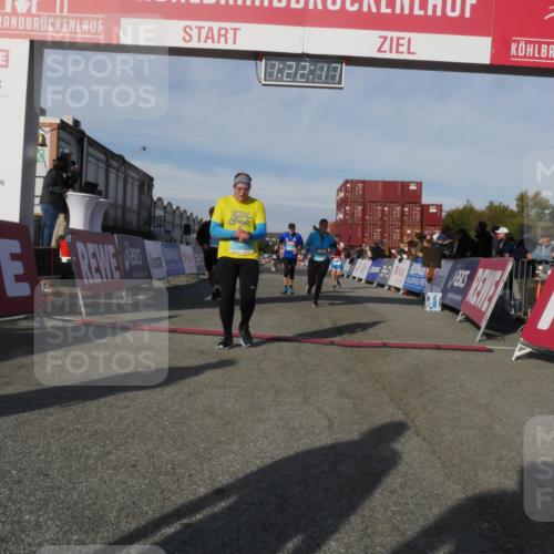 03.10.2025 - Köhlbrandbrückenlauf Matties Gatica Varas http://msf.ph/oto/9169198 03.10.2025 10:22:19 Ziel 1984, 2075, 2304, 2313, 2314, 3279, 3509, 3777 meine-sportfotos.de
