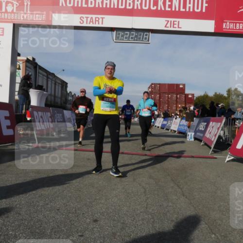 03.10.2025 - Köhlbrandbrückenlauf Matties Gatica Varas http://msf.ph/oto/9169200 03.10.2025 10:22:20 Ziel 1984, 2075, 2304, 2313, 2314, 3509, 3777 meine-sportfotos.de