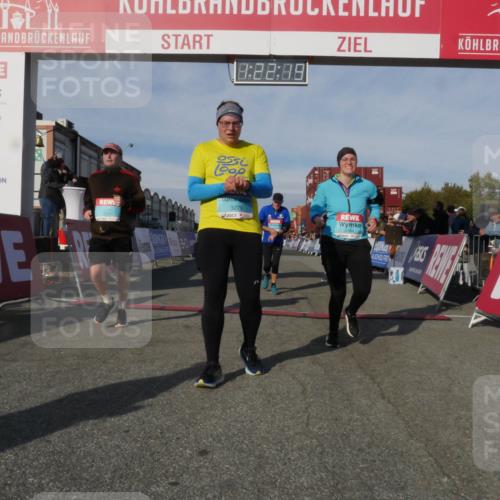03.10.2025 - Köhlbrandbrückenlauf Matties Gatica Varas http://msf.ph/oto/9169202 03.10.2025 10:22:21 Ziel 1984, 2075, 2313, 2314, 3509 meine-sportfotos.de