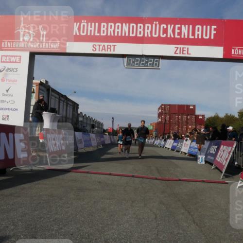 03.10.2025 - Köhlbrandbrückenlauf Matties Gatica Varas http://msf.ph/oto/9169210 03.10.2025 10:22:28 Ziel 2075, 2217, 2218, 2313, 2314, 3577 meine-sportfotos.de