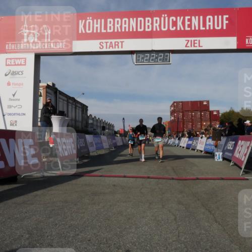 03.10.2025 - Köhlbrandbrückenlauf Matties Gatica Varas http://msf.ph/oto/9169211 03.10.2025 10:22:29 Ziel 2075, 2217, 2218, 2313, 2314, 3577 meine-sportfotos.de