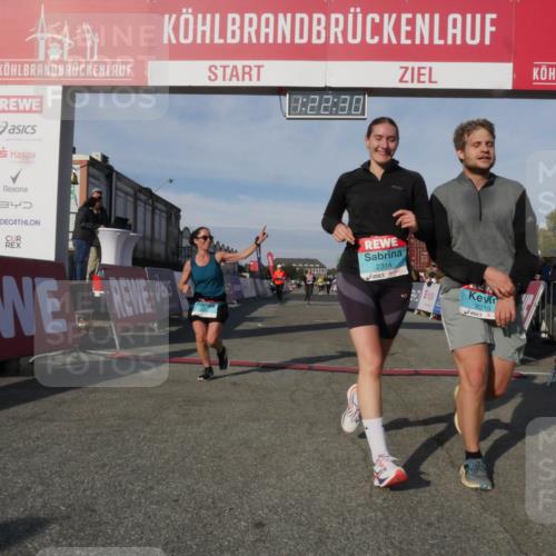 03.10.2025 - Köhlbrandbrückenlauf Matties Gatica Varas http://msf.ph/oto/9169216 03.10.2025 10:22:31 Ziel 2075, 2217, 2218, 2296, 3577 meine-sportfotos.de