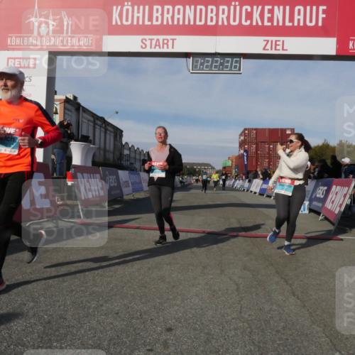 03.10.2025 - Köhlbrandbrückenlauf Matties Gatica Varas http://msf.ph/oto/9169229 03.10.2025 10:22:38 Ziel 2049, 2213, 2296, 2300, 3619 meine-sportfotos.de