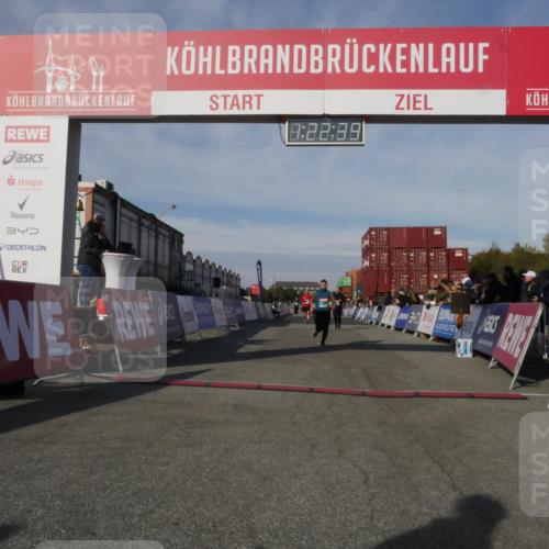 03.10.2025 - Köhlbrandbrückenlauf Matties Gatica Varas http://msf.ph/oto/9169235 03.10.2025 10:22:41 Ziel 2049, 2213, 2296, 2300, 3619 meine-sportfotos.de