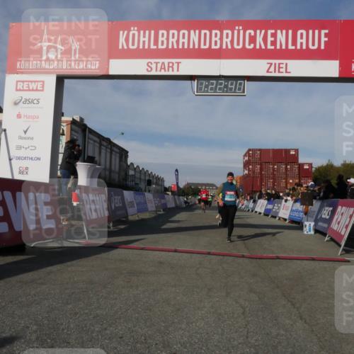 03.10.2025 - Köhlbrandbrückenlauf Matties Gatica Varas http://msf.ph/oto/9169238 03.10.2025 10:22:42 Ziel 2049, 2213, 2296, 2300, 2308, 3619 meine-sportfotos.de