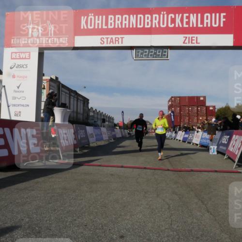 03.10.2025 - Köhlbrandbrückenlauf Matties Gatica Varas http://msf.ph/oto/9169244 03.10.2025 10:22:45 Ziel 2049, 2213, 2300, 2308, 3582, 3583, 3619 meine-sportfotos.de
