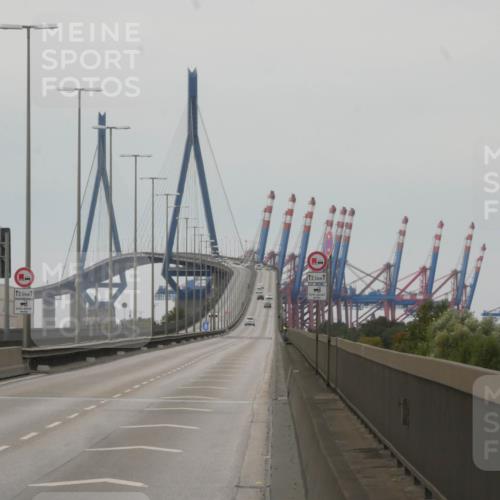03.10.2025 - Köhlbrandbrückenlauf Matties Gatica Varas http://msf.ph/oto/9169246 03.10.2025 14:49:47 Position 3 12, 5 meine-sportfotos.de