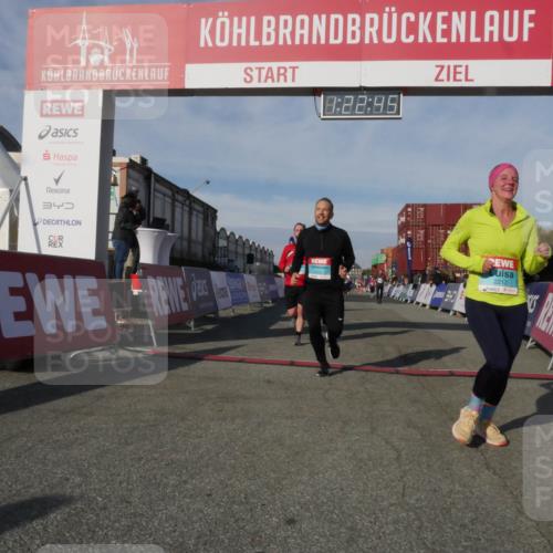 03.10.2025 - Köhlbrandbrückenlauf Matties Gatica Varas http://msf.ph/oto/9169251 03.10.2025 10:22:47 Ziel 2049, 2099, 2300, 2308, 3582, 3583, 3619 meine-sportfotos.de