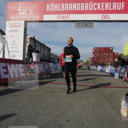 03.10.2025 - Köhlbrandbrückenlauf Matties Gatica Varas http://msf.ph/oto/9169253 03.10.2025 10:22:48 Ziel 2028, 2049, 2099, 2308, 3322, 3582, 3583, 3619 meine-sportfotos.de