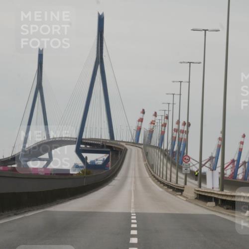 03.10.2025 - Köhlbrandbrückenlauf Matties Gatica Varas http://msf.ph/oto/9169256 03.10.2025 14:58:25 Position 3 12, 1 meine-sportfotos.de