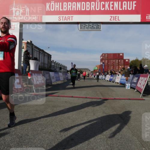 03.10.2025 - Köhlbrandbrückenlauf Matties Gatica Varas http://msf.ph/oto/9169259 03.10.2025 10:22:49 Ziel 1452, 2028, 2099, 2308, 3322, 3582, 3583, 3619 meine-sportfotos.de
