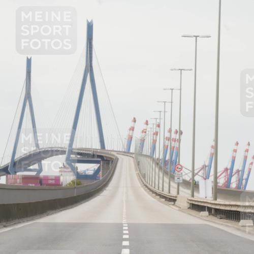 03.10.2025 - Köhlbrandbrückenlauf Matties Gatica Varas http://msf.ph/oto/9169260 03.10.2025 14:58:51 Position 3 12, 1, 1, 2, 1 meine-sportfotos.de