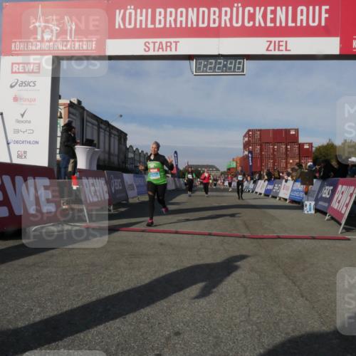 03.10.2025 - Köhlbrandbrückenlauf Matties Gatica Varas http://msf.ph/oto/9169263 03.10.2025 10:22:50 Ziel 1452, 2028, 2099, 2308, 3322, 3582, 3583, 3619 meine-sportfotos.de