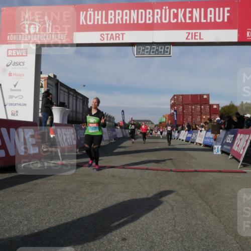 03.10.2025 - Köhlbrandbrückenlauf Matties Gatica Varas http://msf.ph/oto/9169265 03.10.2025 10:22:51 Ziel 1452, 2028, 2099, 2308, 2861, 2862, 3322, 3582, 3583 meine-sportfotos.de