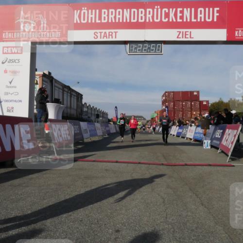 03.10.2025 - Köhlbrandbrückenlauf Matties Gatica Varas http://msf.ph/oto/9169272 03.10.2025 10:22:52 Ziel 1452, 1934, 2028, 2099, 2308, 2682, 2861, 2862, 3322, 3582, 3583 meine-sportfotos.de