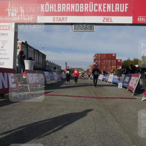 03.10.2025 - Köhlbrandbrückenlauf Matties Gatica Varas http://msf.ph/oto/9169274 03.10.2025 10:22:53 Ziel 1452, 1934, 2028, 2031, 2099, 2308, 2682, 2861, 2862, 3322, 3582, 3583 meine-sportfotos.de